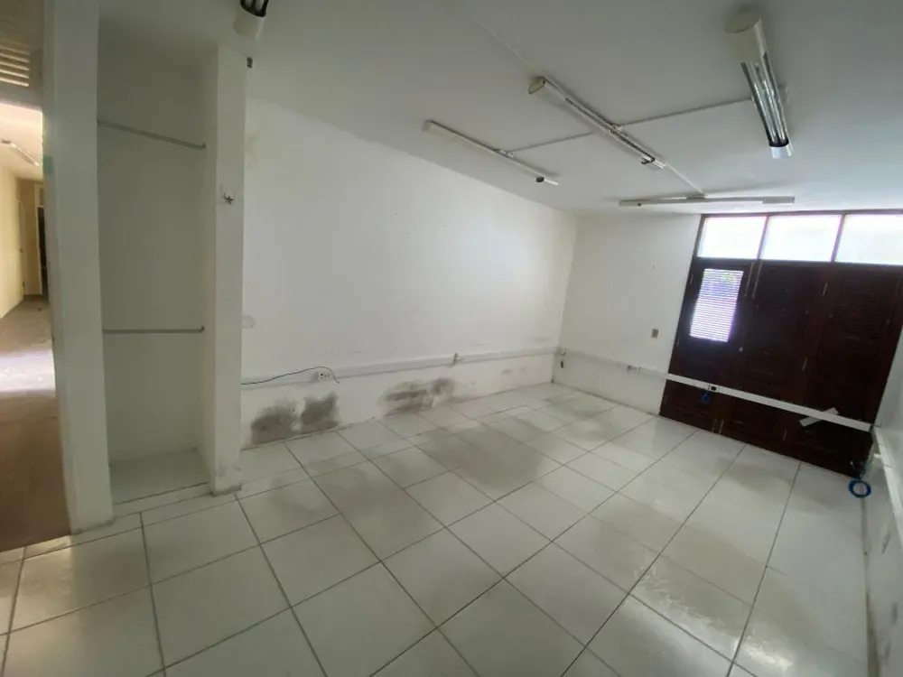 Casa, 10 quartos, 317 m² - Foto 3