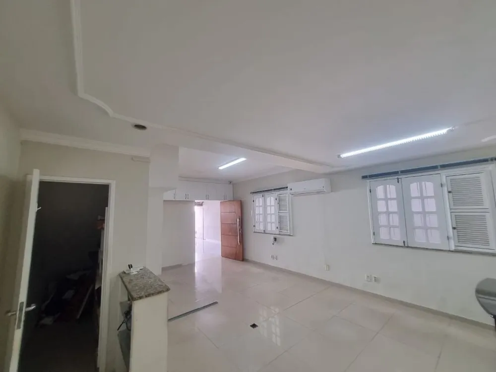 Casa, 5 quartos, 168 m² - Foto 4