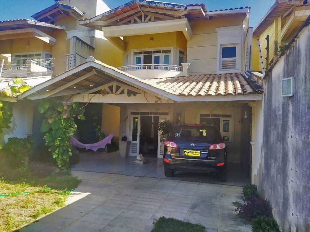 Casa à venda e aluguel com 4 quartos, 250m² - Foto 1
