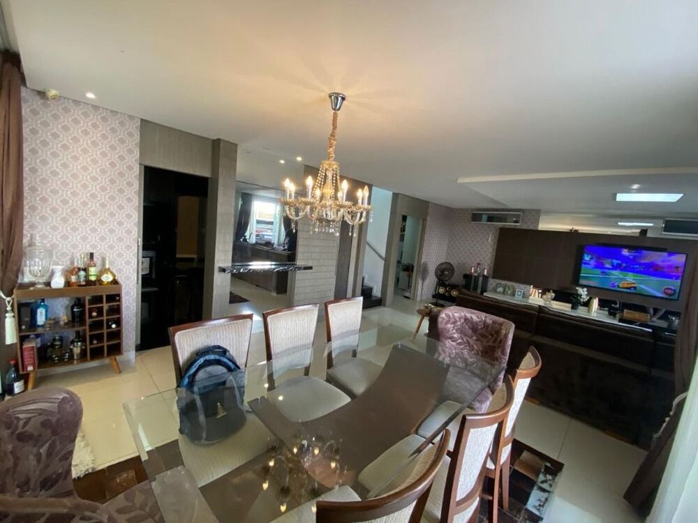 Casa de Condomínio à venda com 4 quartos, 230m² - Foto 4