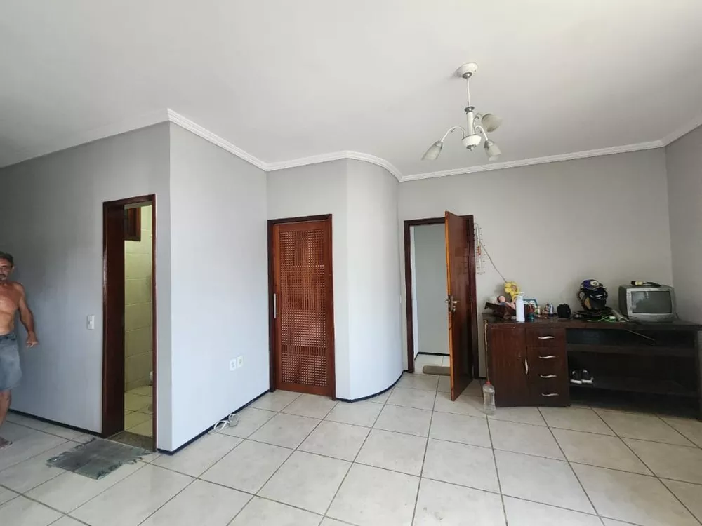 Casa à venda com 3 quartos, 81m² - Foto 4