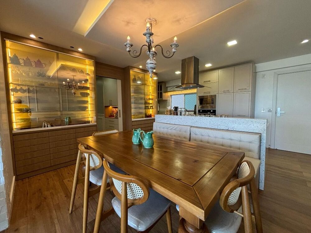Apartamento à venda com 3 quartos, 107m² - Foto 1