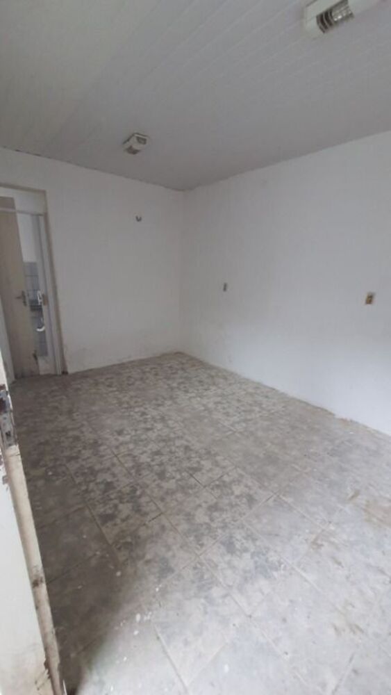 Casa à venda com 5 quartos, 250m² - Foto 9