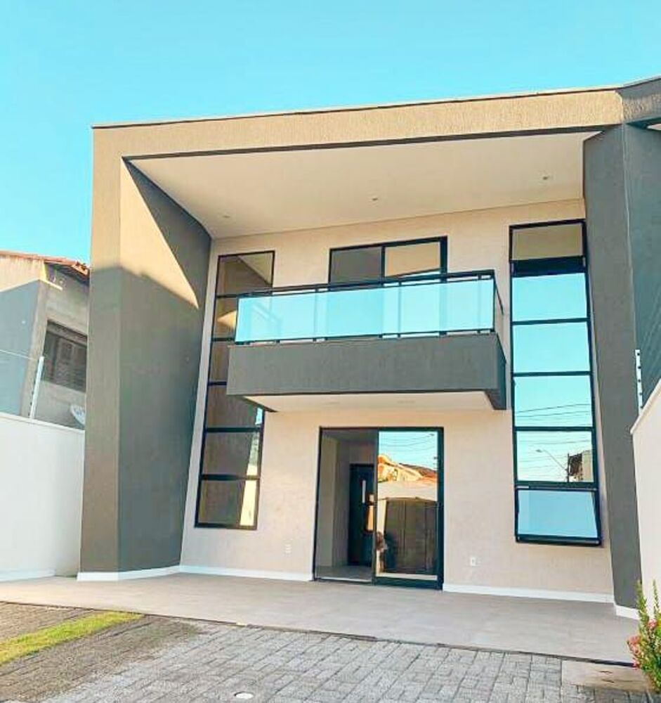 Casa à venda com 4 quartos, 166m² - Foto 1