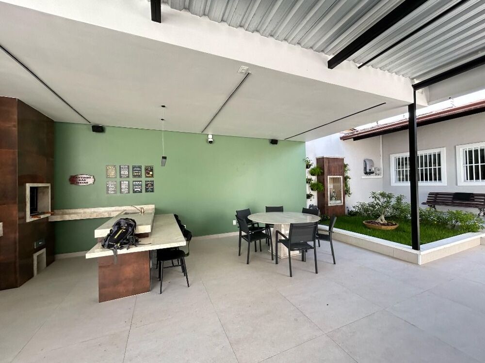 Casa à venda com 3 quartos, 324m² - Foto 7