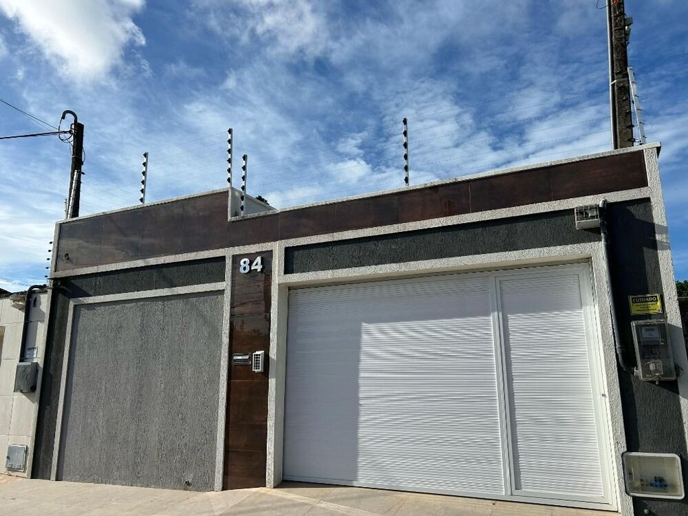 Casa à venda com 3 quartos, 324m² - Foto 2