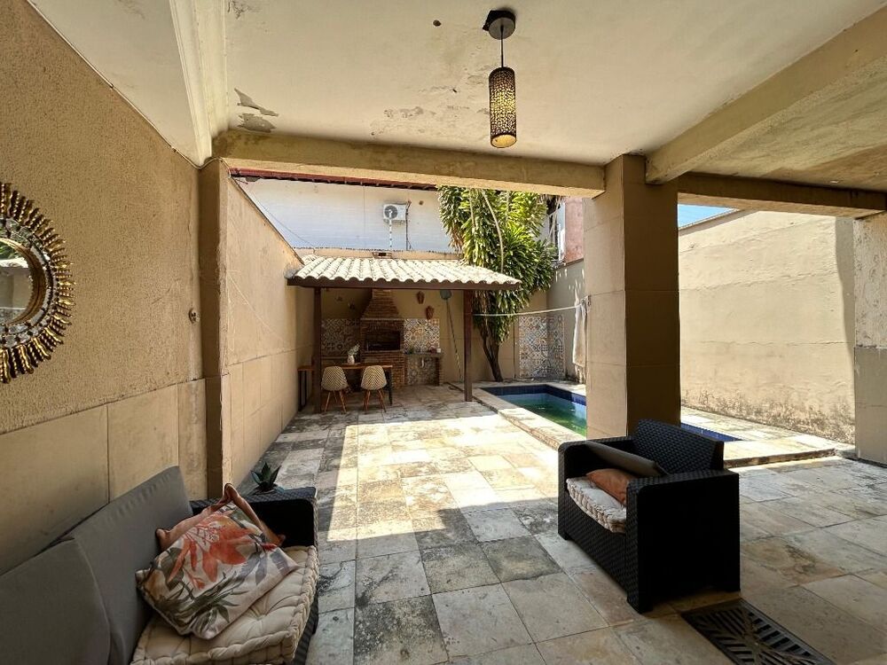 Casa, 4 quartos, 210 m² - Foto 2