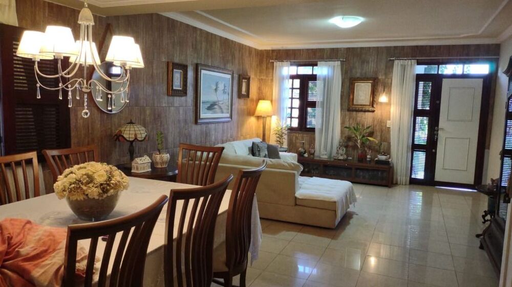Casa de Condomínio à venda com 4 quartos, 178m² - Foto 1