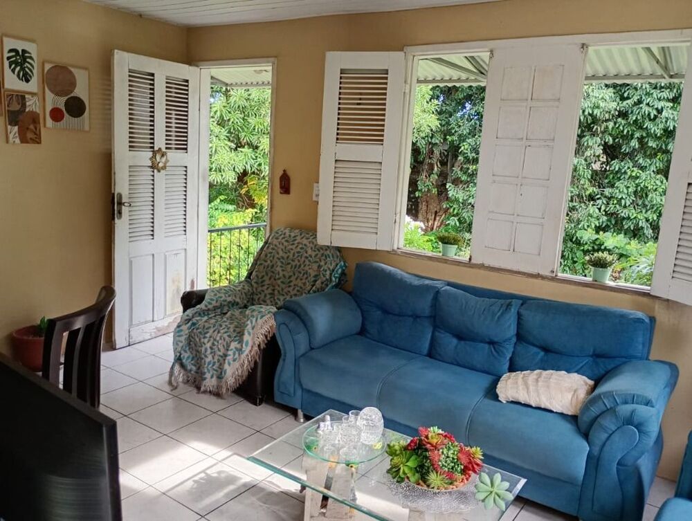 Casa à venda com 6 quartos, 290m² - Foto 1