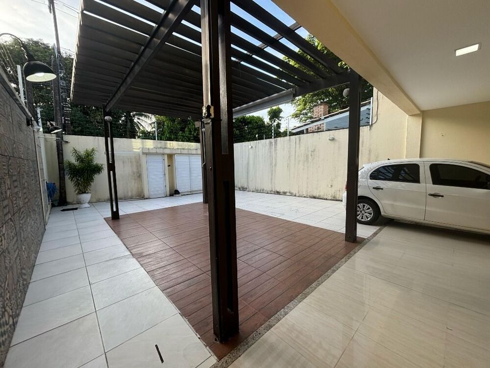 Casa à venda com 4 quartos, 130m² - Foto 2