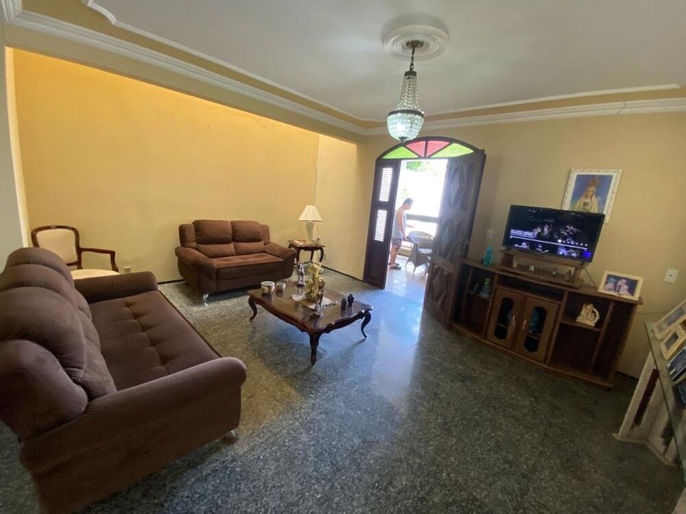 Casa para alugar com 6 quartos, 480m² - Foto 9