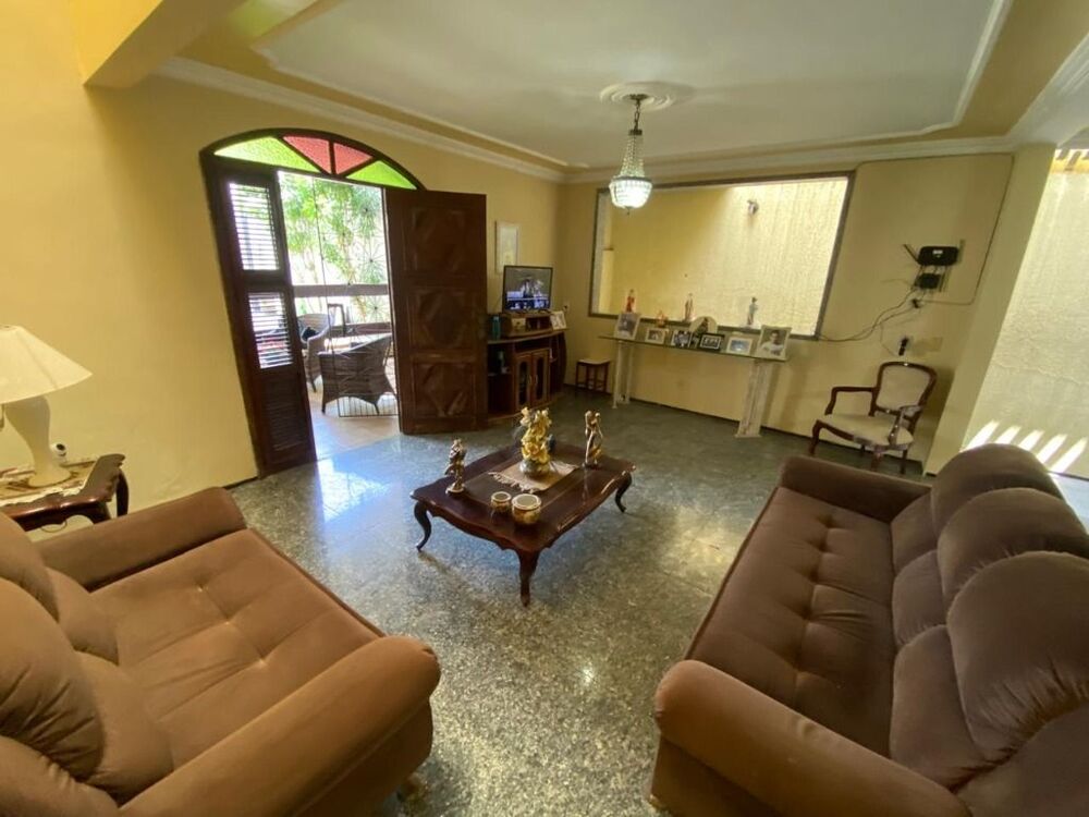 Casa para alugar com 6 quartos, 480m² - Foto 10