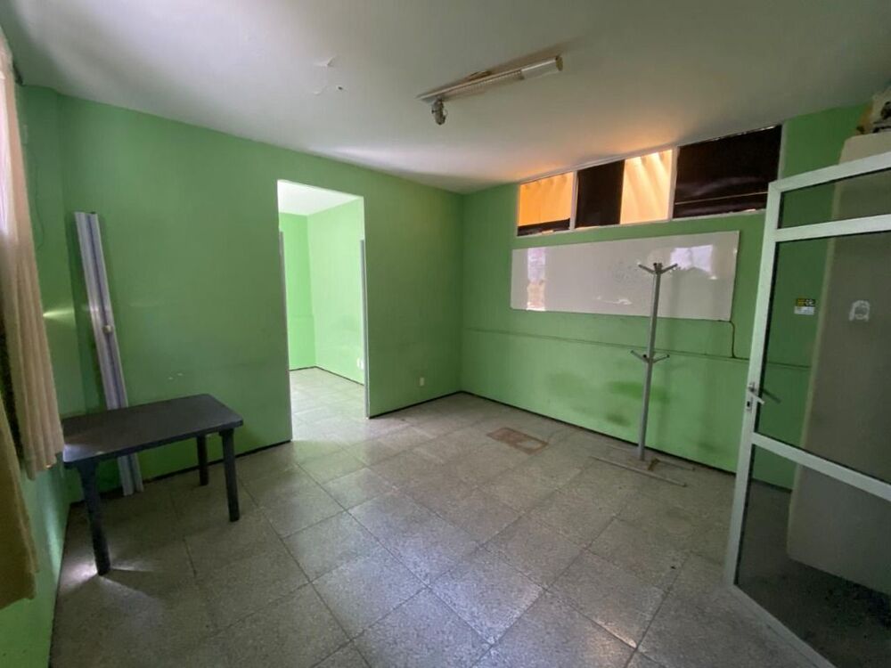Casa para alugar com 6 quartos, 480m² - Foto 24