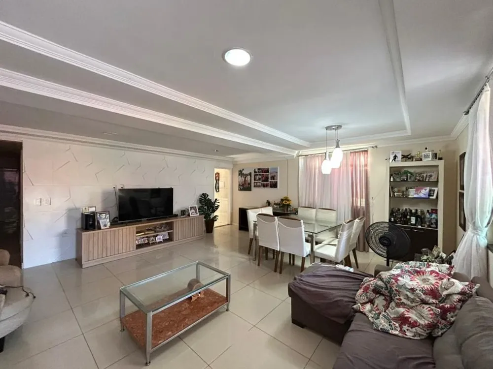 Casa, 5 quartos, 258 m² - Foto 2