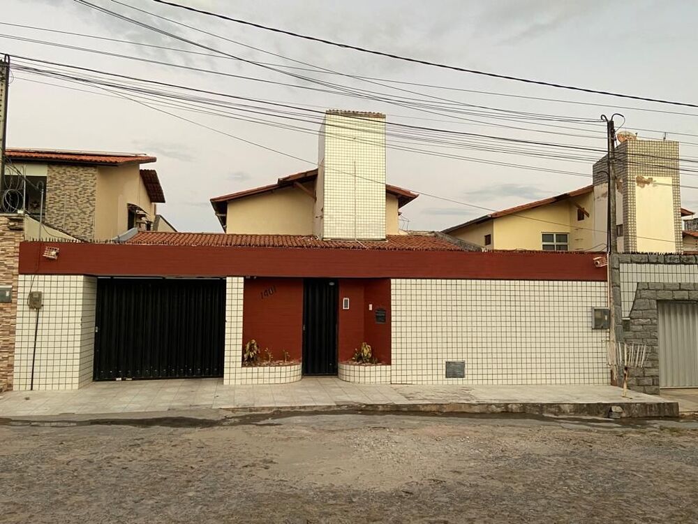 Casa, 6 quartos, 330 m² - Foto 1
