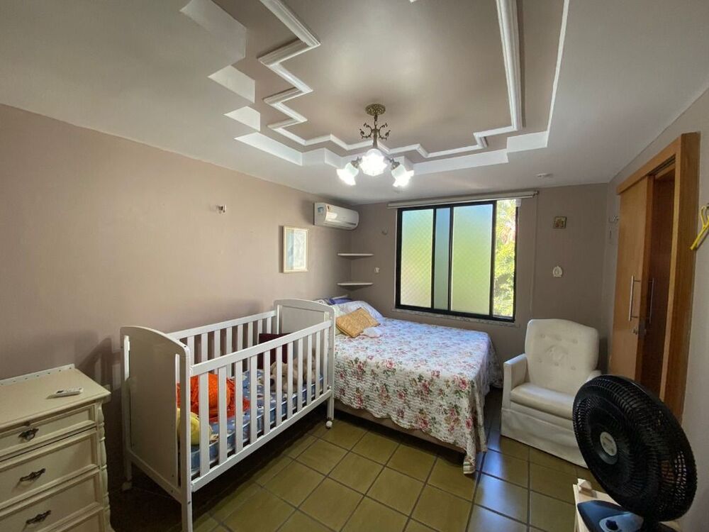 Casa à venda com 4 quartos, 300m² - Foto 13