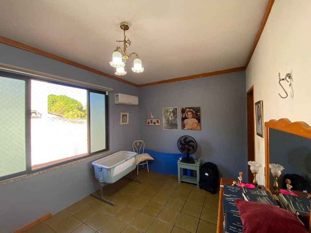 Casa à venda com 4 quartos, 300m² - Foto 11