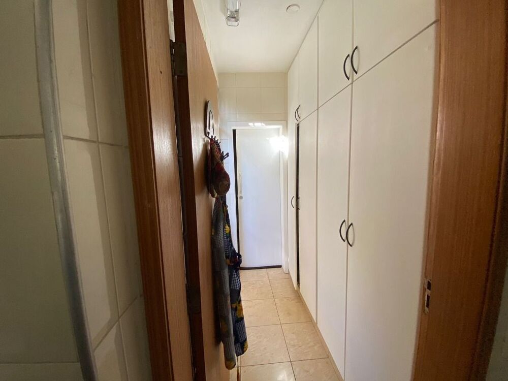 Casa à venda com 4 quartos, 300m² - Foto 15