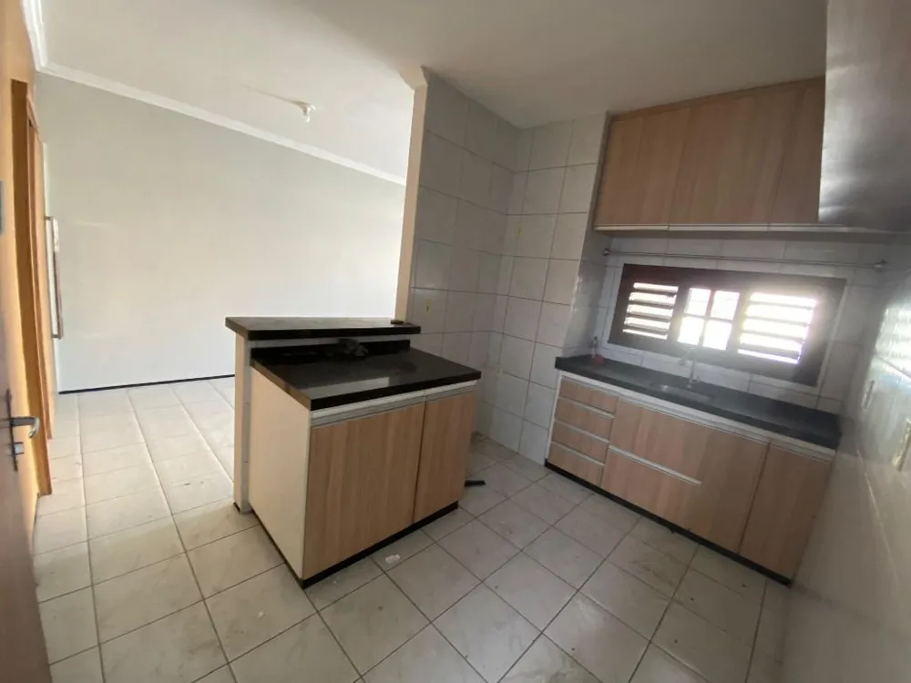 Casa, 3 quartos, 98 m² - Foto 2