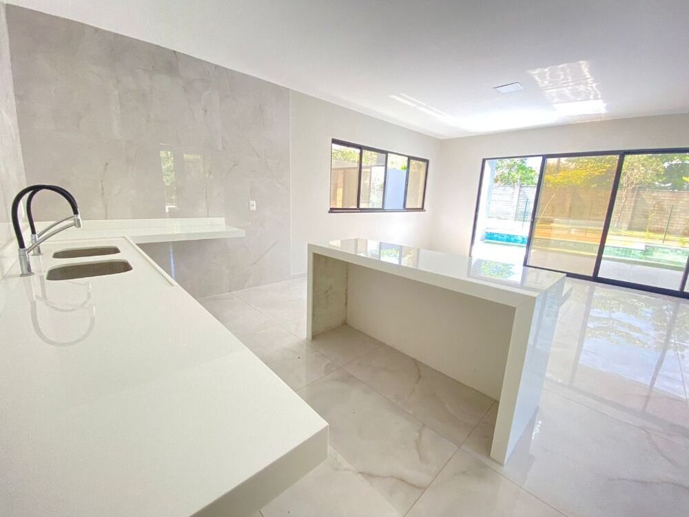 Casa de Condomínio à venda com 5 quartos, 411m² - Foto 10