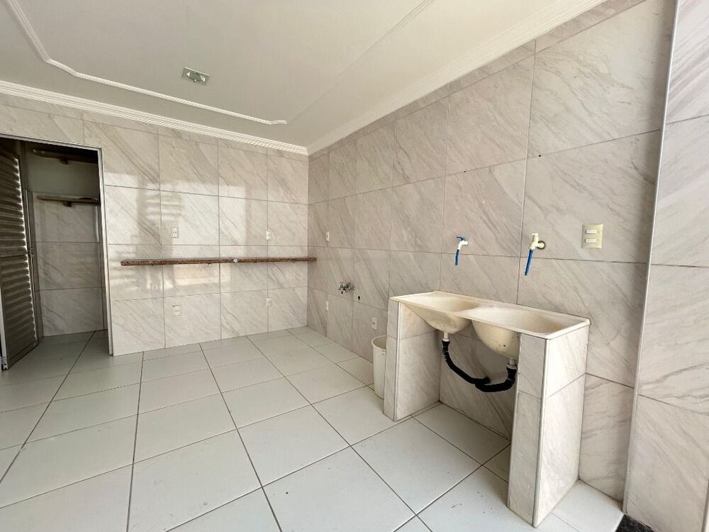 Casa à venda com 4 quartos, 140m² - Foto 16