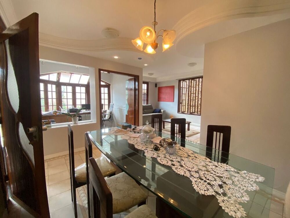 Casa à venda com 4 quartos, 135m² - Foto 8