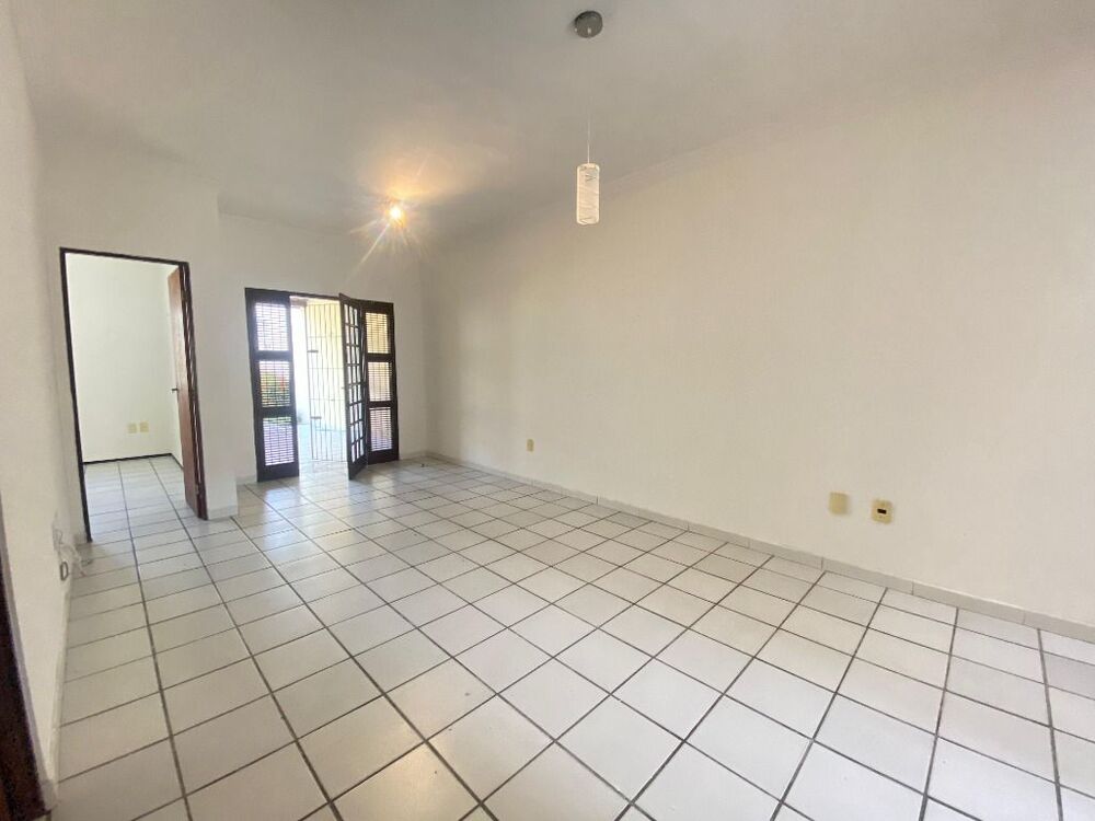 Casa à venda com 3 quartos, 90m² - Foto 3