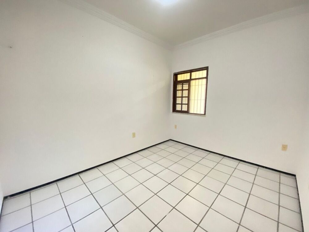 Casa à venda com 3 quartos, 90m² - Foto 14