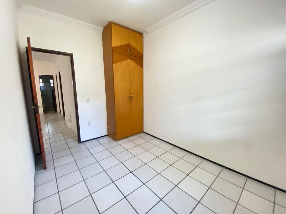 Casa à venda com 3 quartos, 90m² - Foto 7