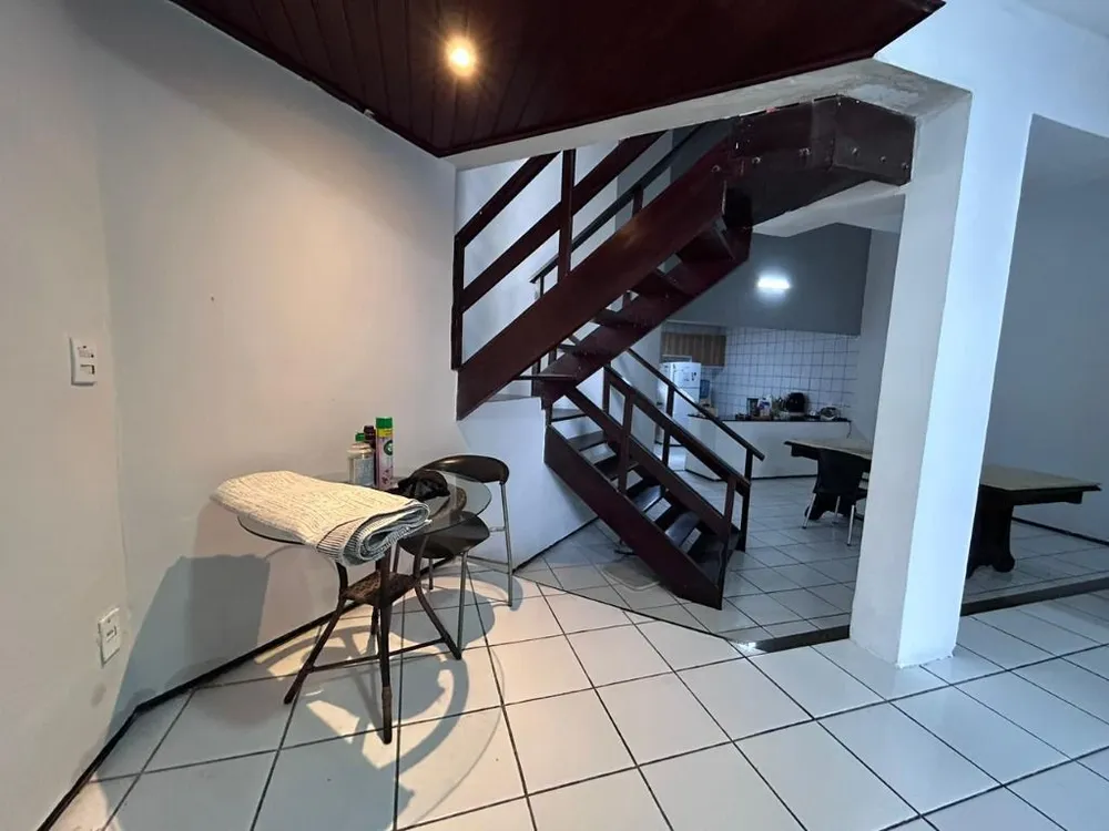 Casa, 4 quartos, 191 m² - Foto 2