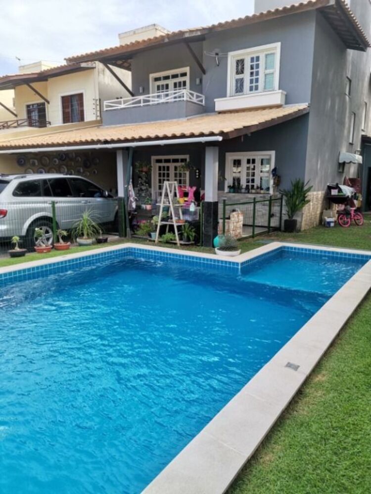 Casa à venda com 4 quartos, 182m² - Foto 1