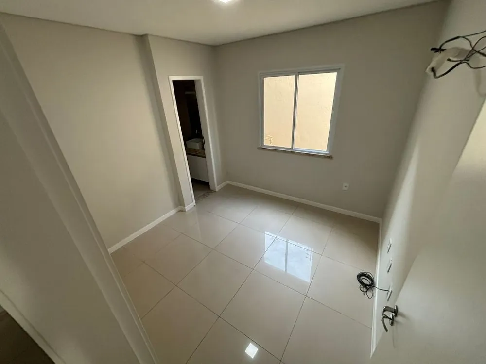 Casa, 4 quartos, 180 m² - Foto 2