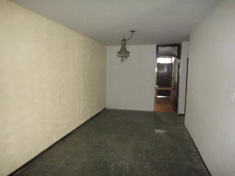 Casa à venda com 3 quartos, 140m² - Foto 4