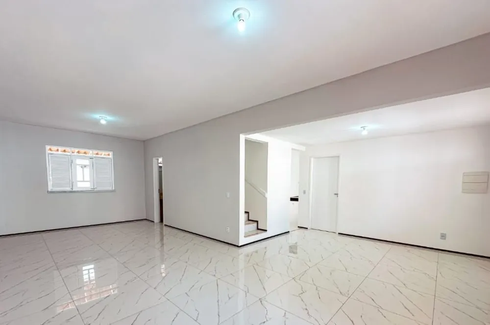Casa, 3 quartos, 203 m² - Foto 1