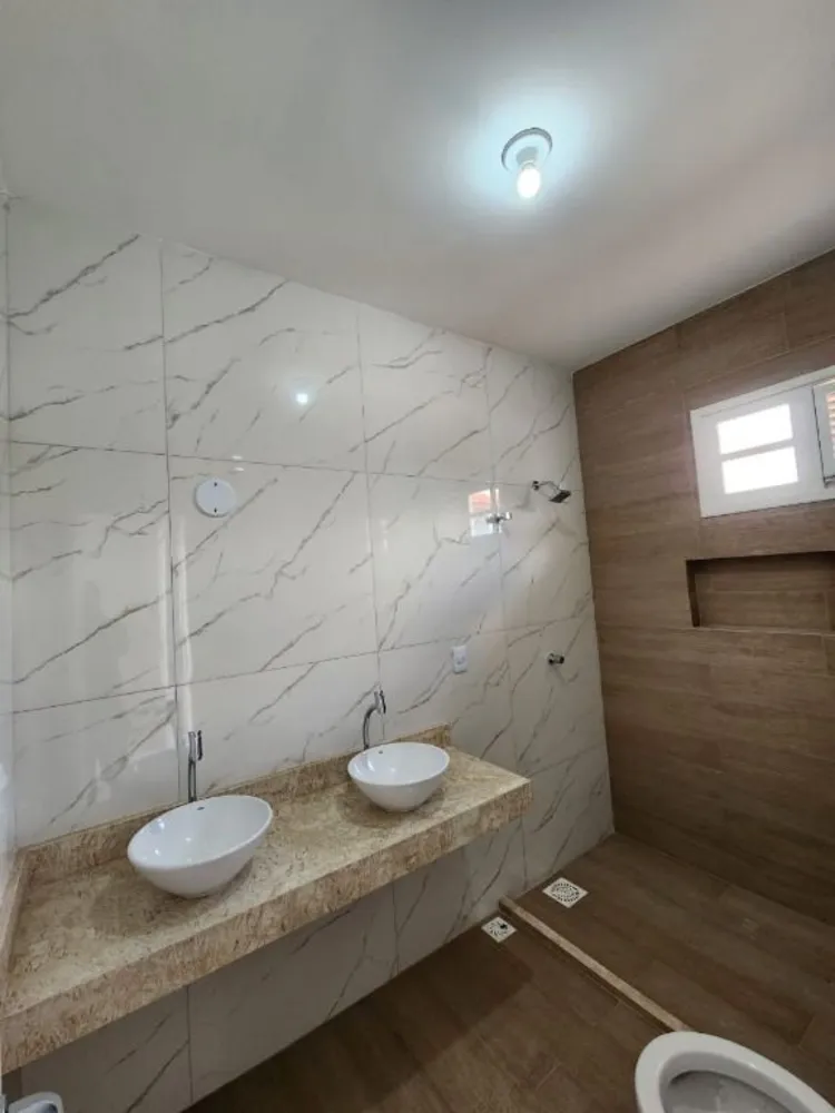 Casa, 3 quartos, 203 m² - Foto 2