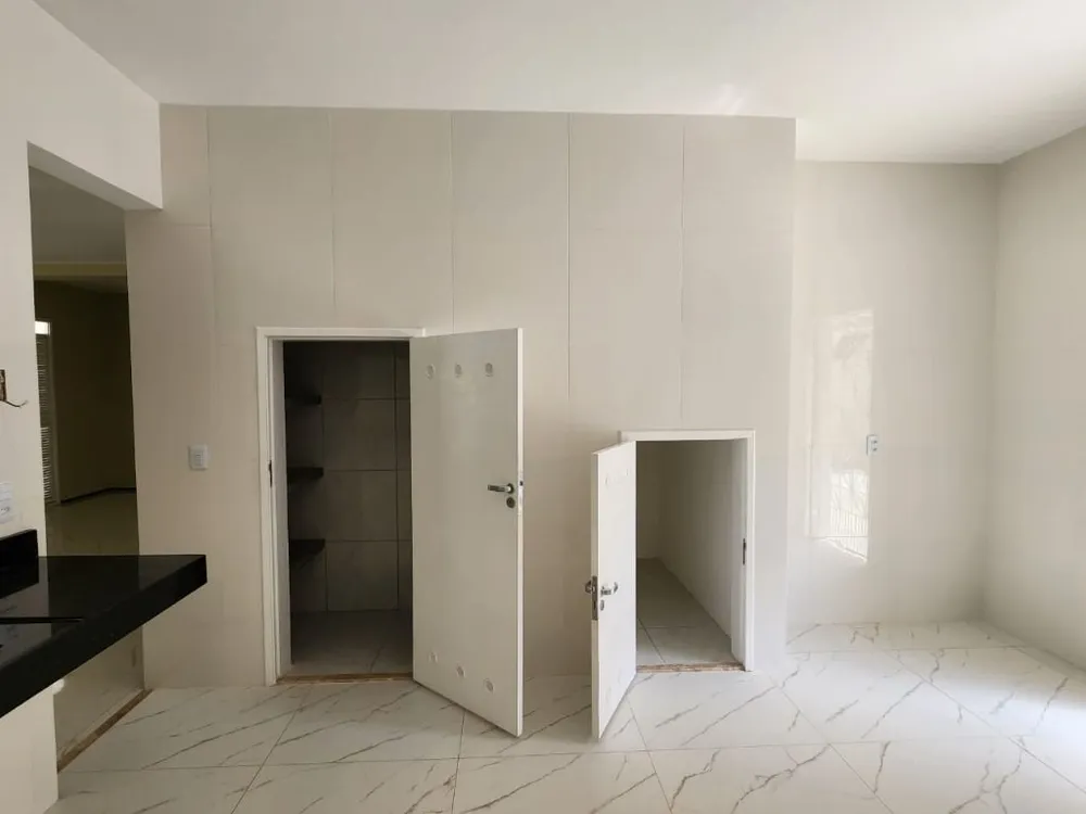 Casa, 3 quartos, 203 m² - Foto 3