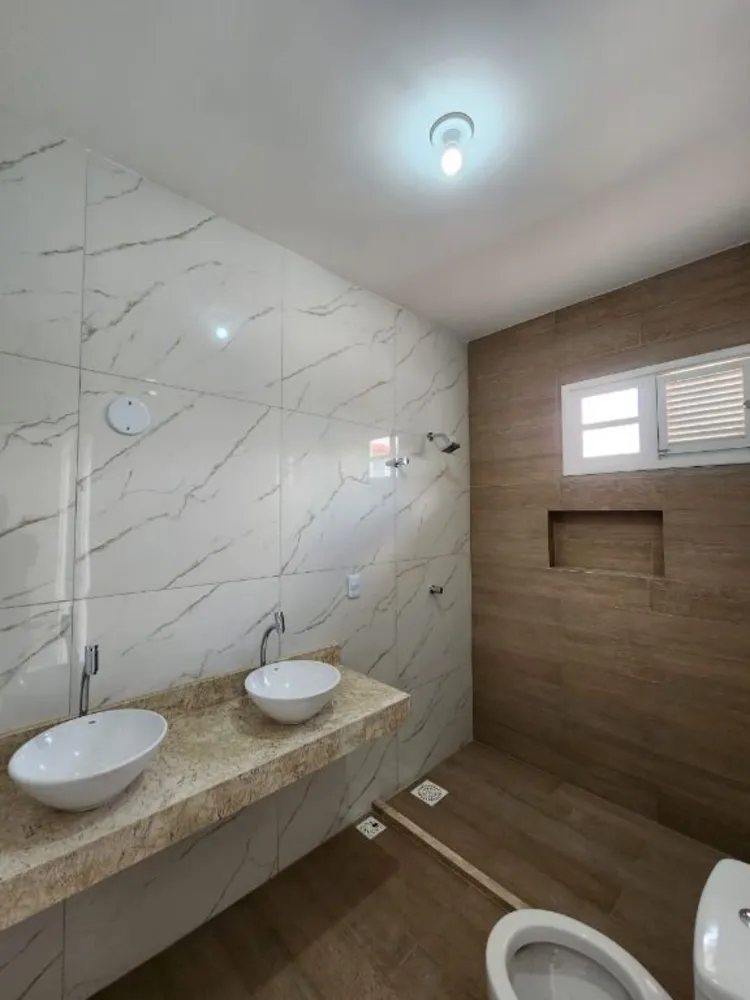 Casa, 3 quartos, 203 m² - Foto 4
