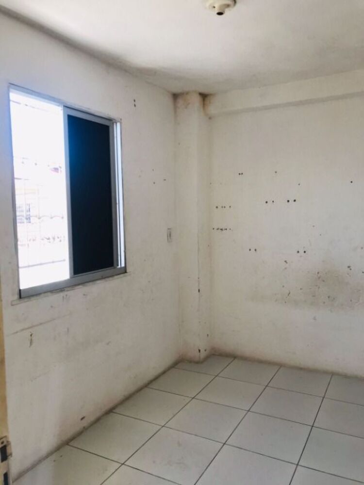 Casa à venda com 4 quartos, 66m² - Foto 2