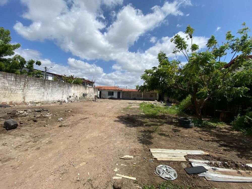 Terreno à venda e aluguel, 627M2 - Foto 2