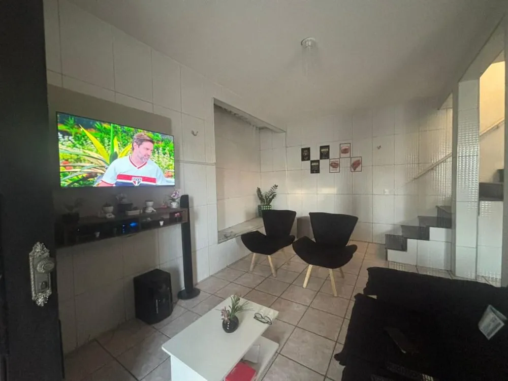 Casa, 3 quartos, 96 m² - Foto 2