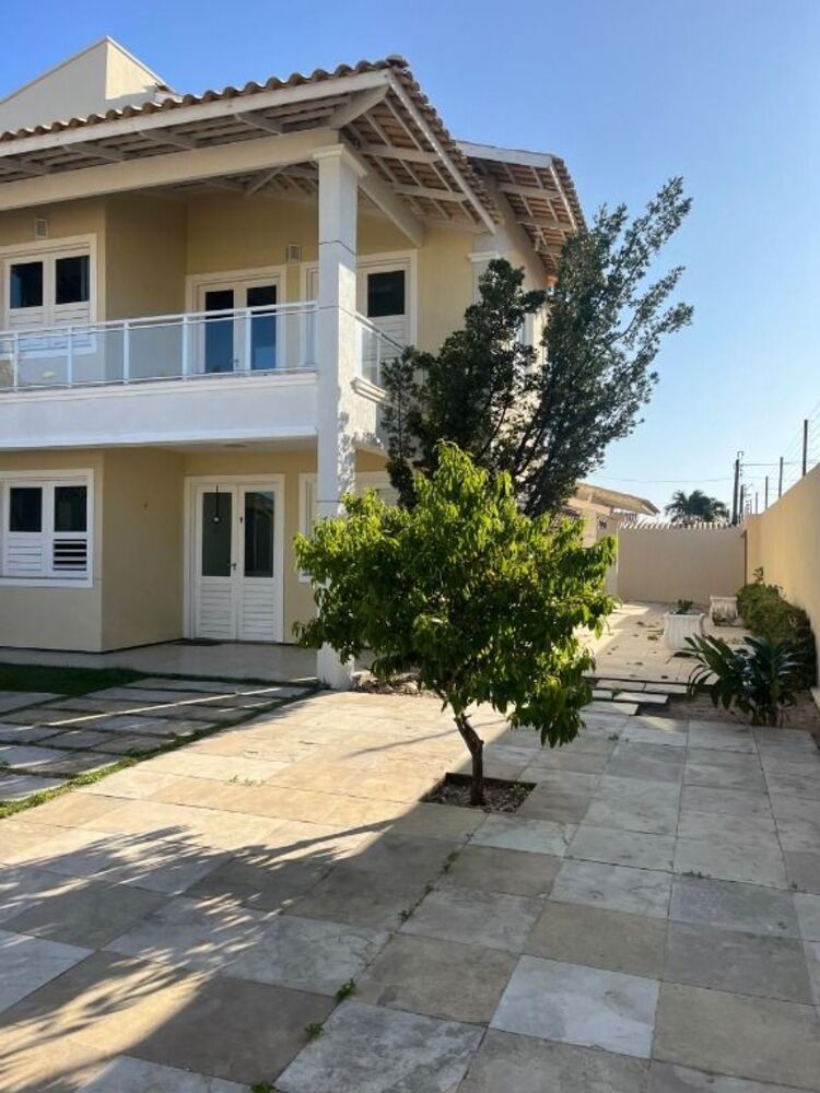 Casa à venda com 4 quartos, 212m² - Foto 2