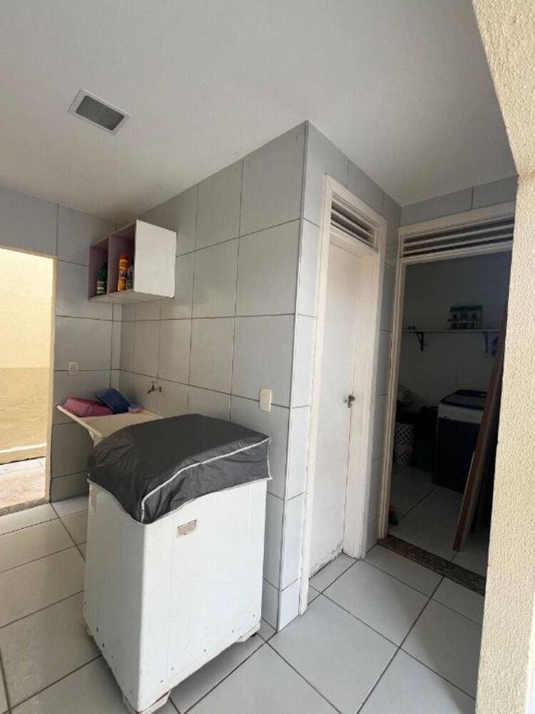 Casa à venda com 4 quartos, 212m² - Foto 8