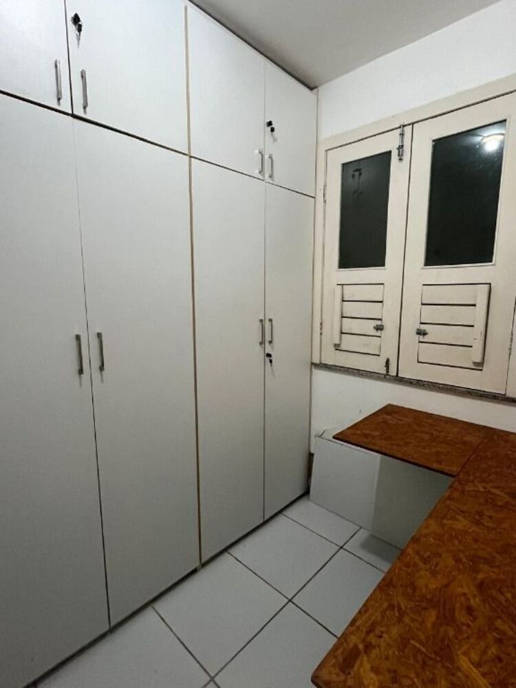 Casa à venda com 4 quartos, 212m² - Foto 11