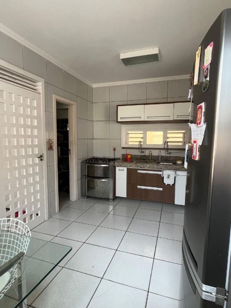 Casa à venda com 4 quartos, 212m² - Foto 7