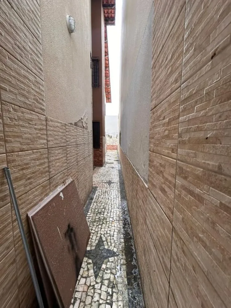 Casa, 5 quartos, 190 m² - Foto 2