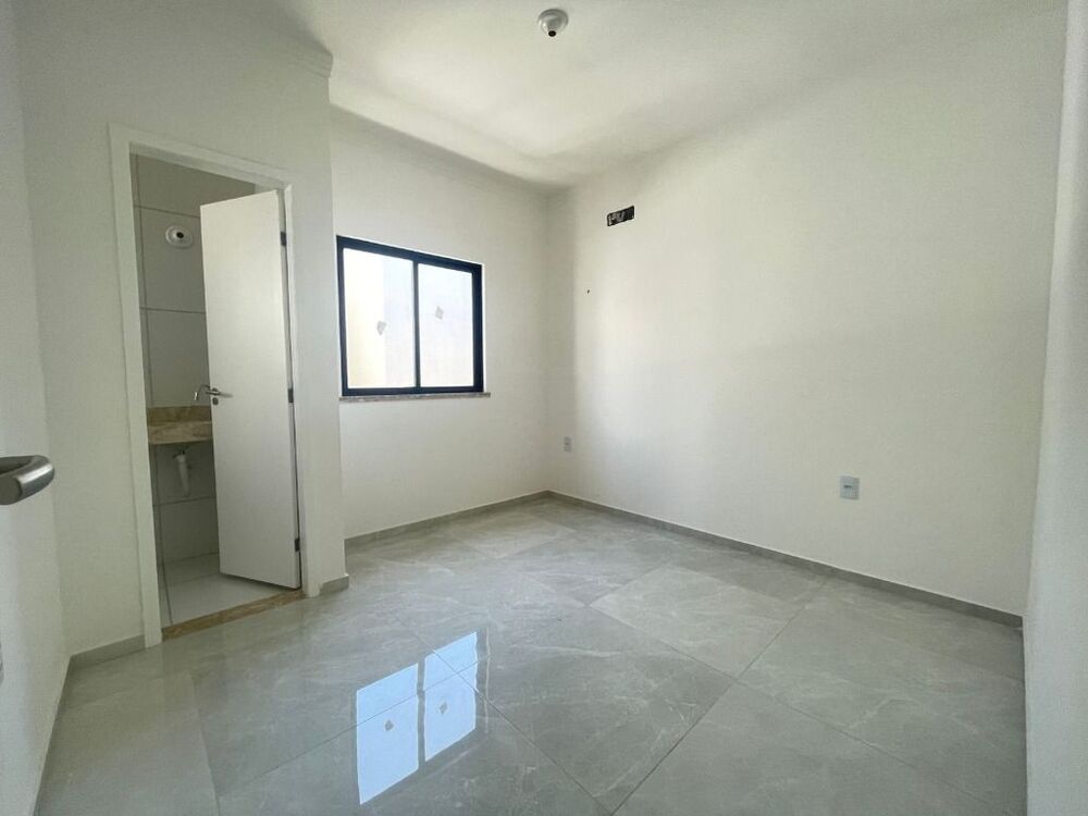 Casa à venda com 4 quartos, 150m² - Foto 11