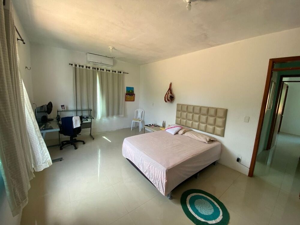 Casa à venda com 3 quartos, 600m² - Foto 1