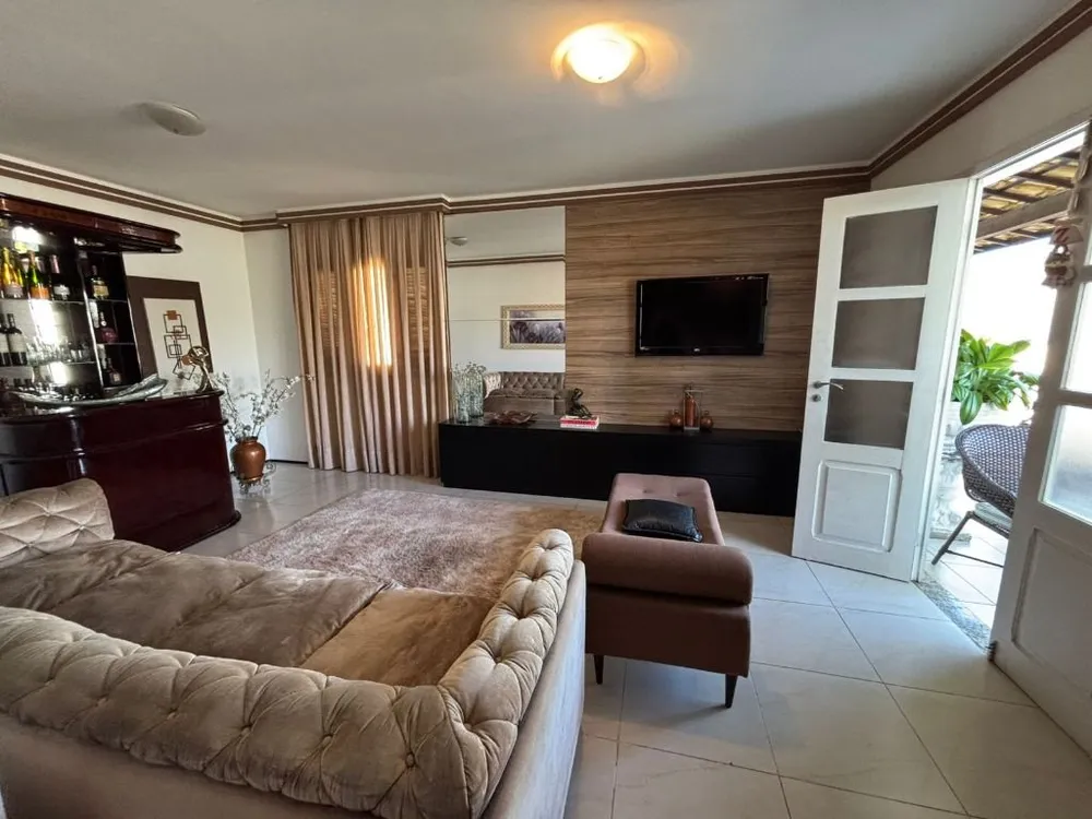 Casa, 4 quartos, 306 m² - Foto 1