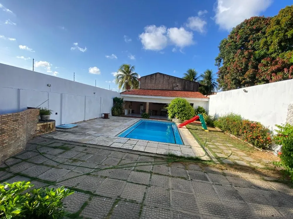 Casa, 6 quartos, 260 m² - Foto 3