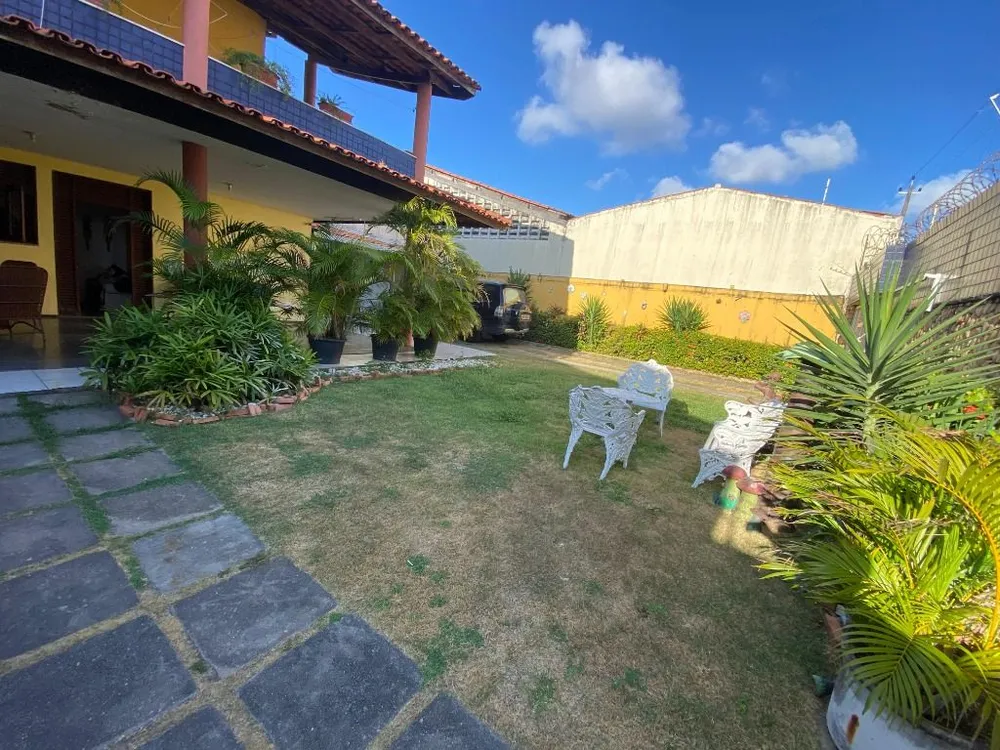 Casa, 6 quartos, 260 m² - Foto 1